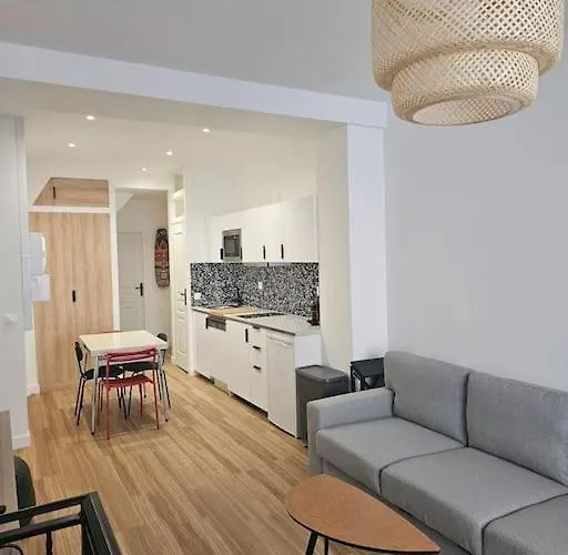 Chic Montmartre Apartment